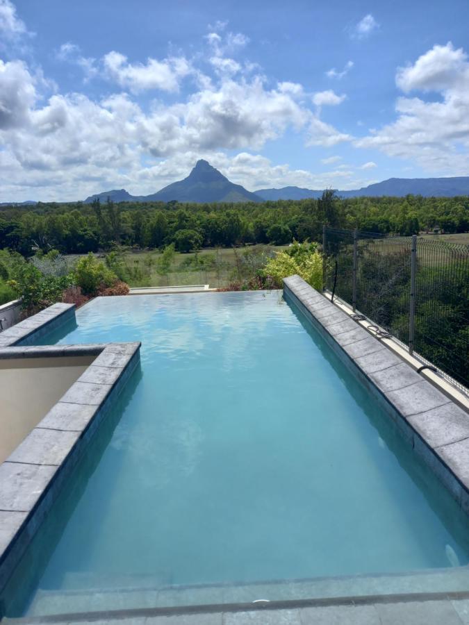 373 Wolmar Cosy And Modern Apartment- 200 Metres From The Beach And Supermarkets And Just Next To Domaine De Wolmar With Views Of Deers And Green Natural Park Flic-en-Flacq 외부 사진