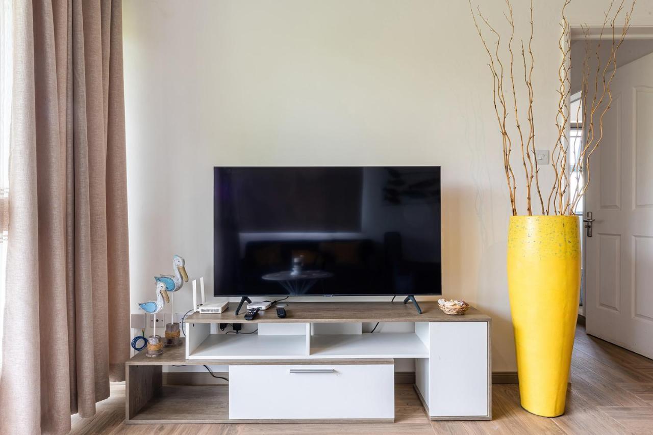 373 Wolmar Cosy And Modern Apartment- 200 Metres From The Beach And Supermarkets And Just Next To Domaine De Wolmar With Views Of Deers And Green Natural Park Flic-en-Flacq 외부 사진